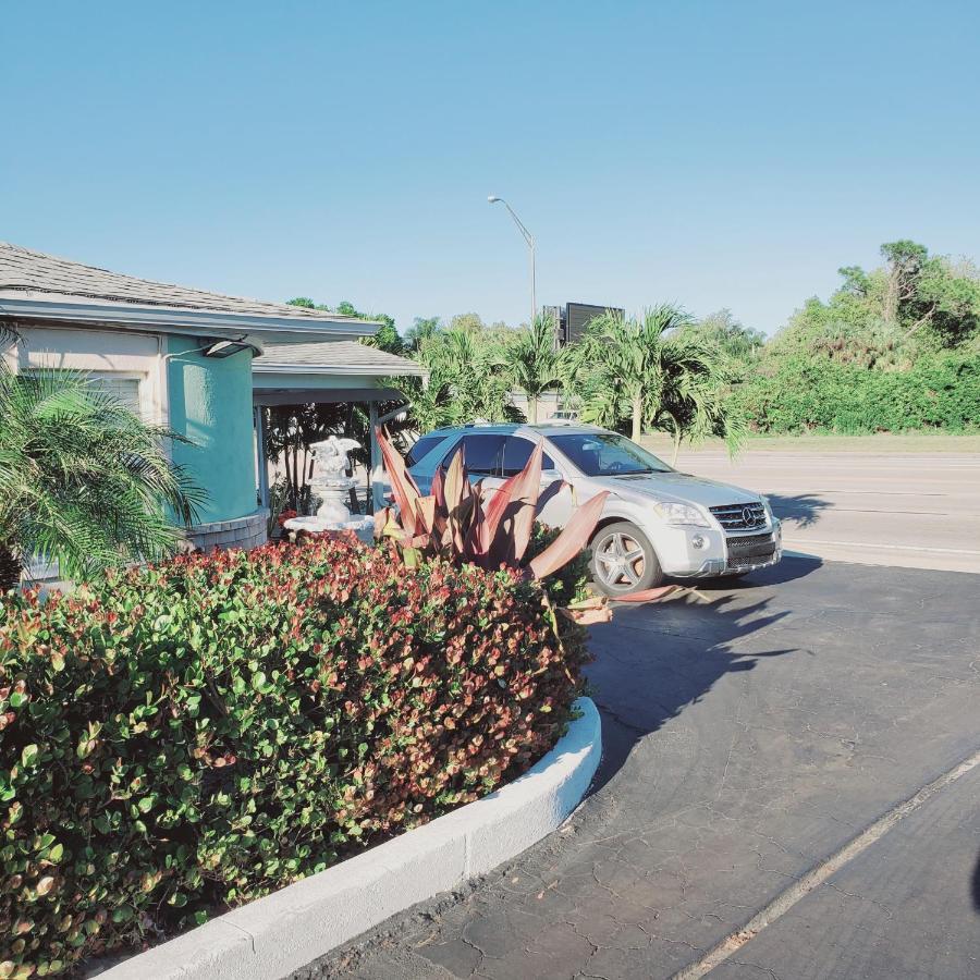 Tropical Palm Motel นอร์ทฟอร์ทไมเออร์ส ภายนอก รูปภาพ